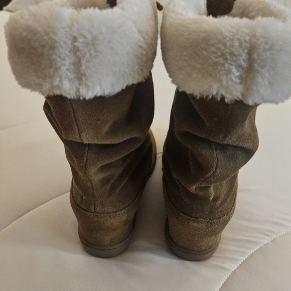 Sketchers Women's Hidden Wedge Adds on Height Boots Suede, Chestnut Size 7.5 - Picture 4 of 6